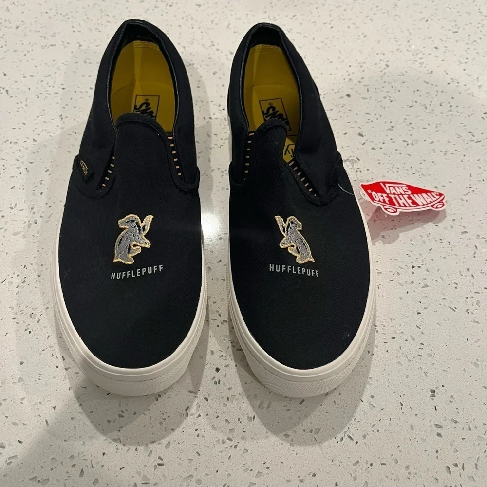 NWT Vans X Harry Potter Hufflepuff Slip-On sneakers Black Mens US 8